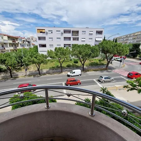 Karoglan Apartmán *