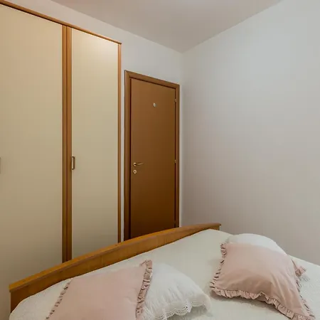 Апартаменты Karoglan