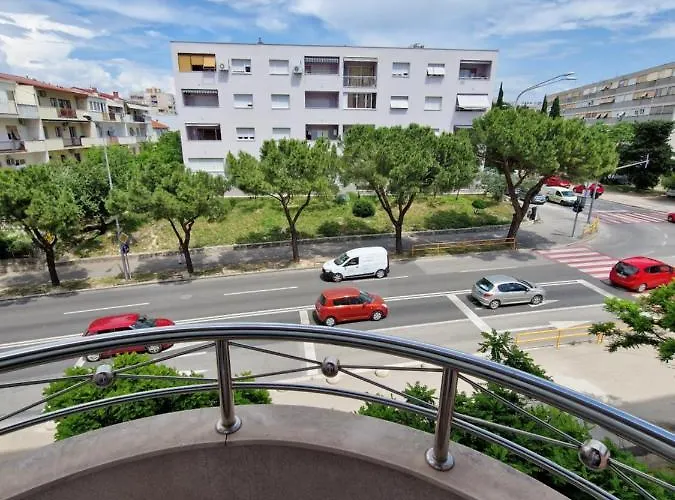 Karoglan Апартаменты *