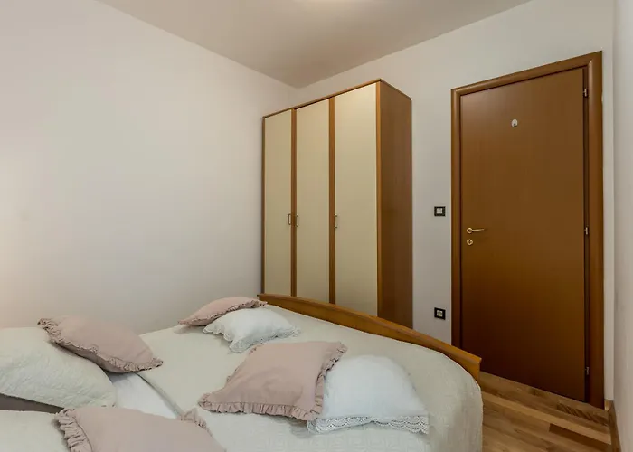 Апартаменты Karoglan